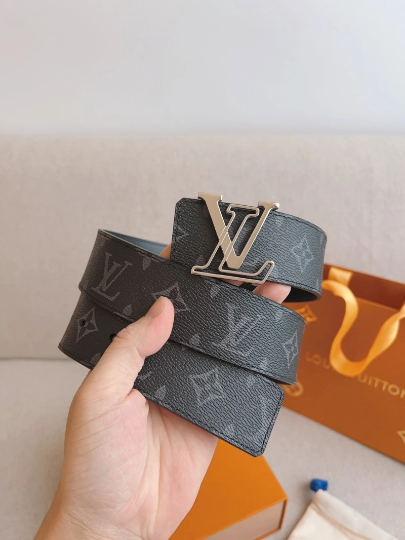 Cozy Louis Vuitton Belts 298080