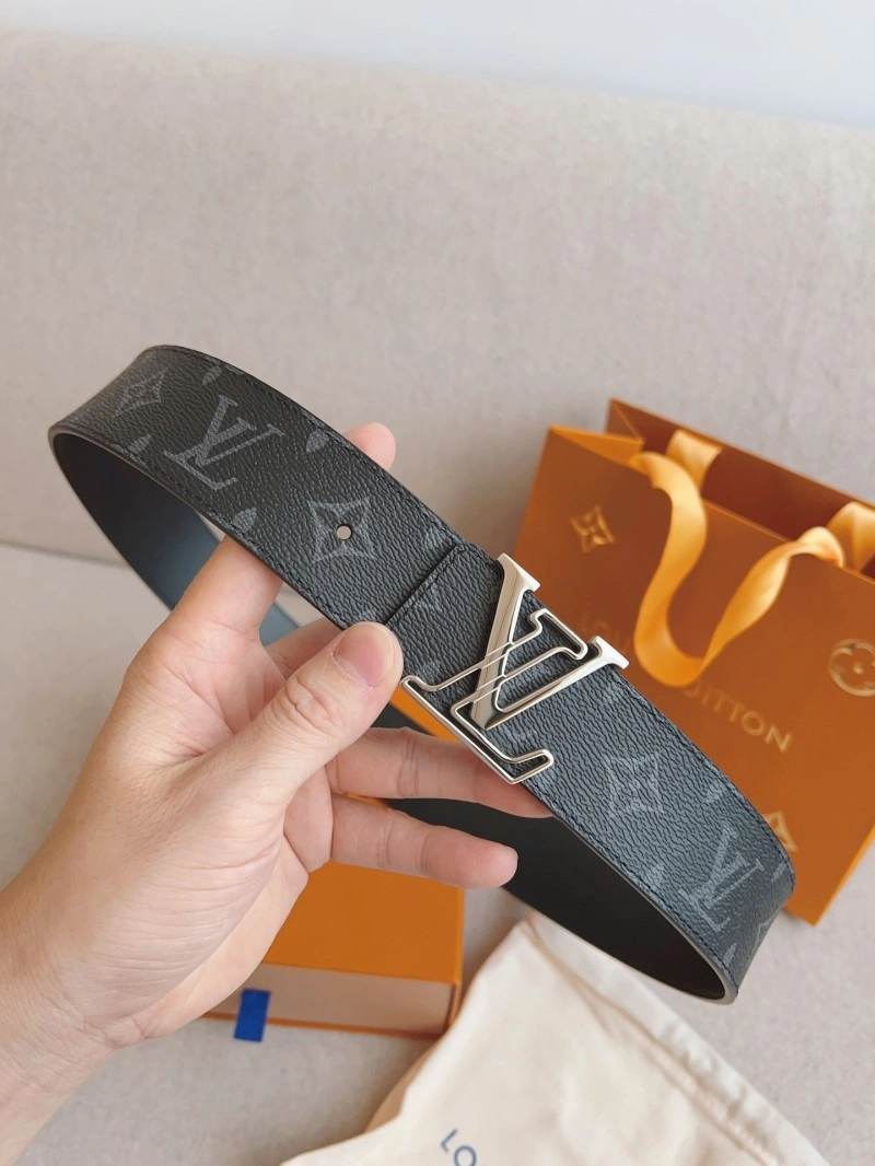 Cozy Louis Vuitton Belts 298080
