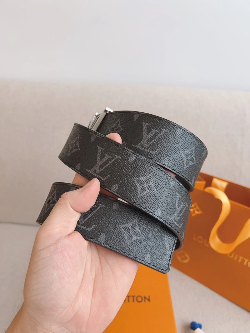 Cozy Louis Vuitton Belts 298080