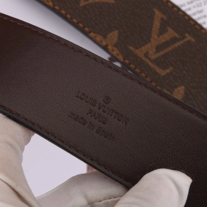 Compact Louis Vuitton Belts 298037