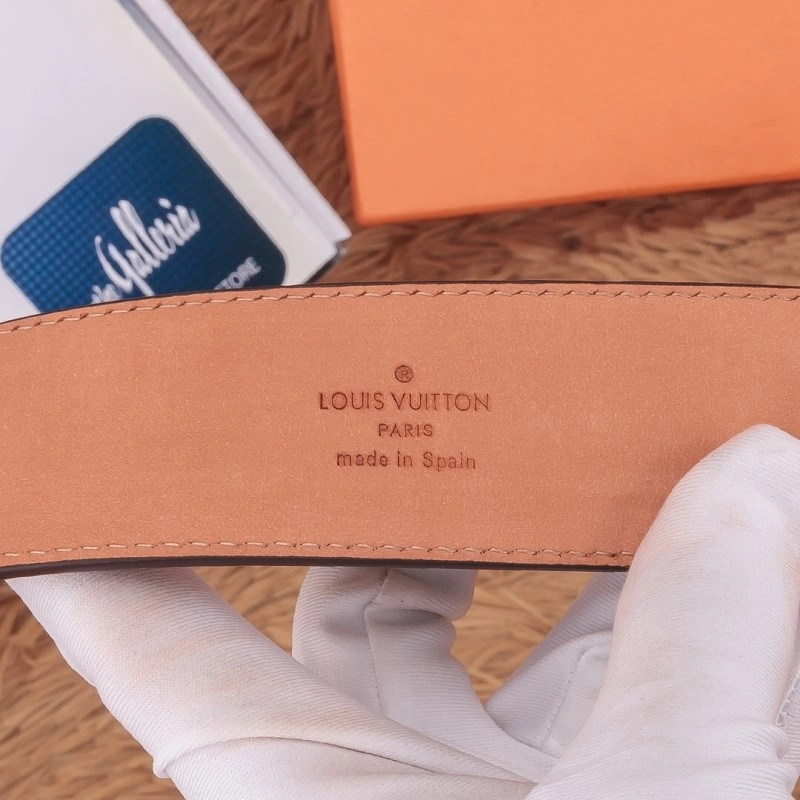 Louis Vuitton Belts Compact 298057