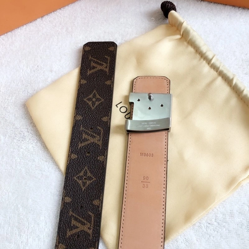 MultiPurpose Louis Vuitton Belts 298045