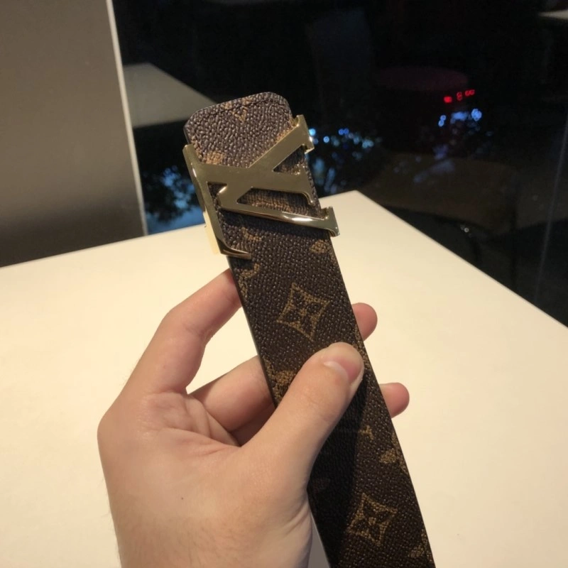 Louis Vuitton Belts Breathable 298001