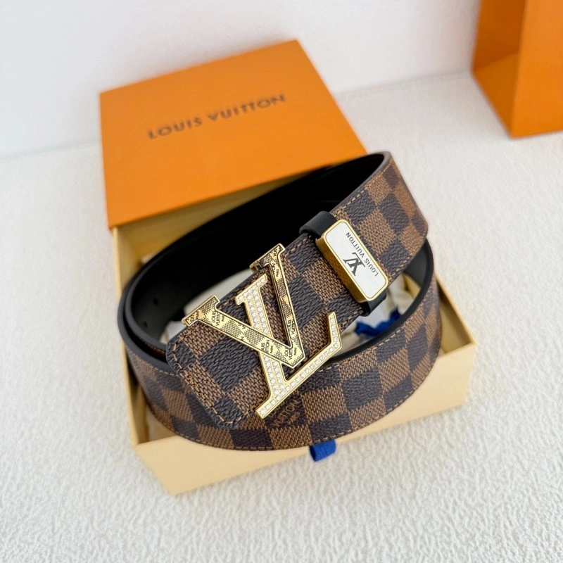 Versatile Louis Vuitton Belts 297991