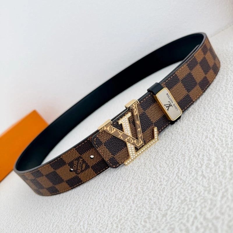 Versatile Louis Vuitton Belts 297991
