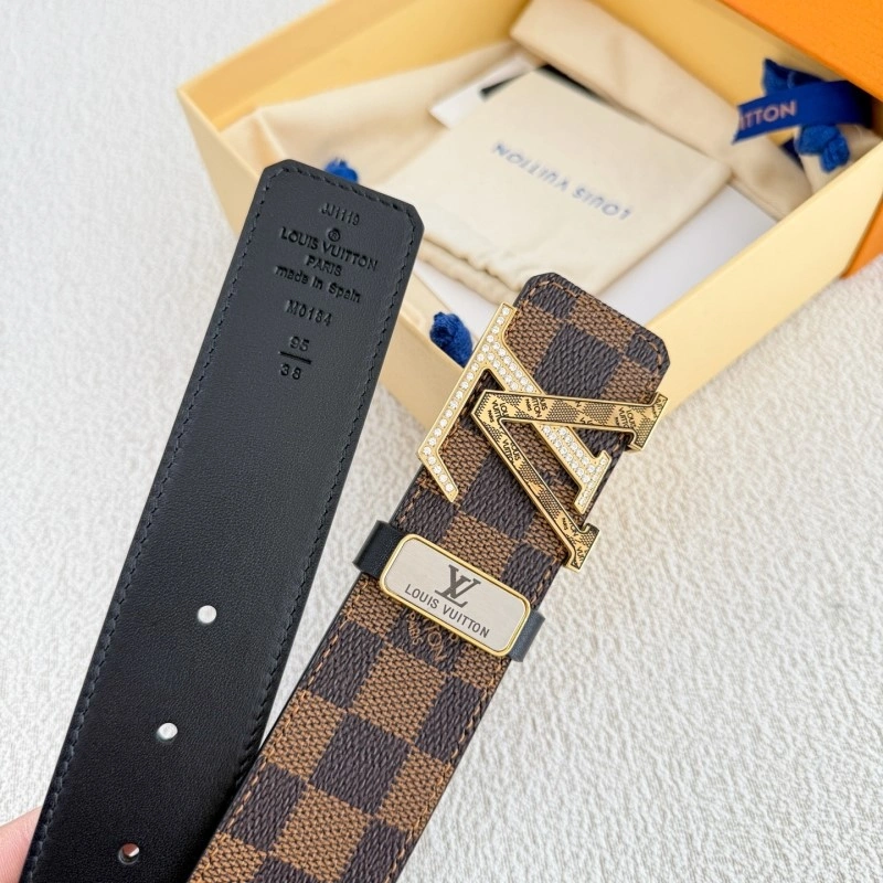 Versatile Louis Vuitton Belts 297991