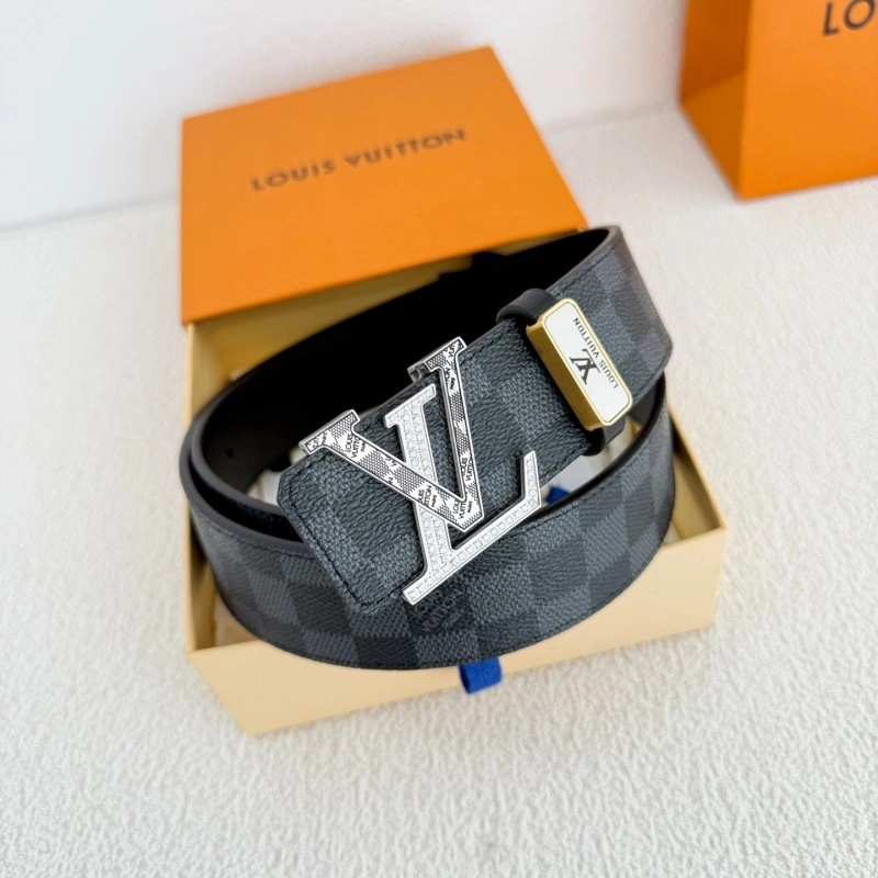 Bright Louis Vuitton Belts 298002