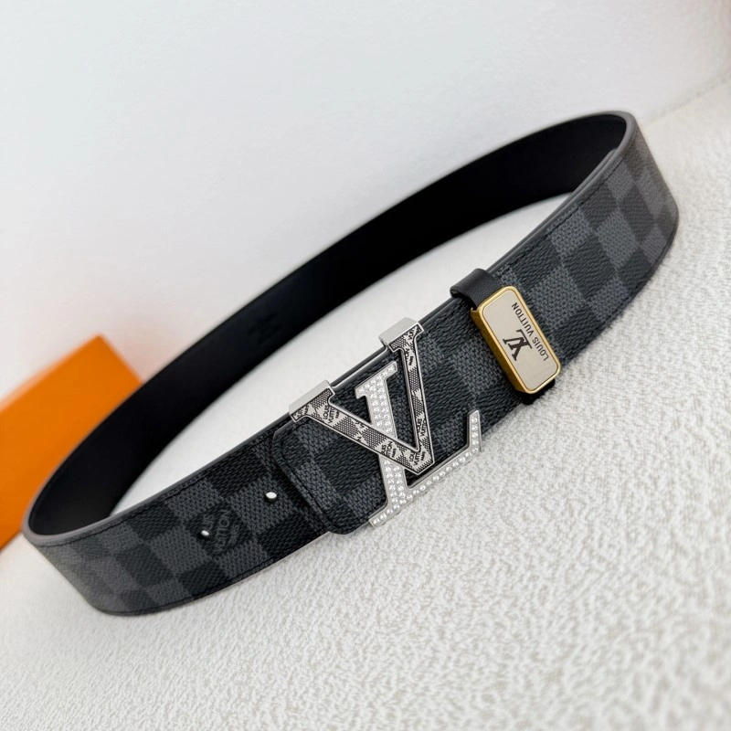 Bright Louis Vuitton Belts 298002