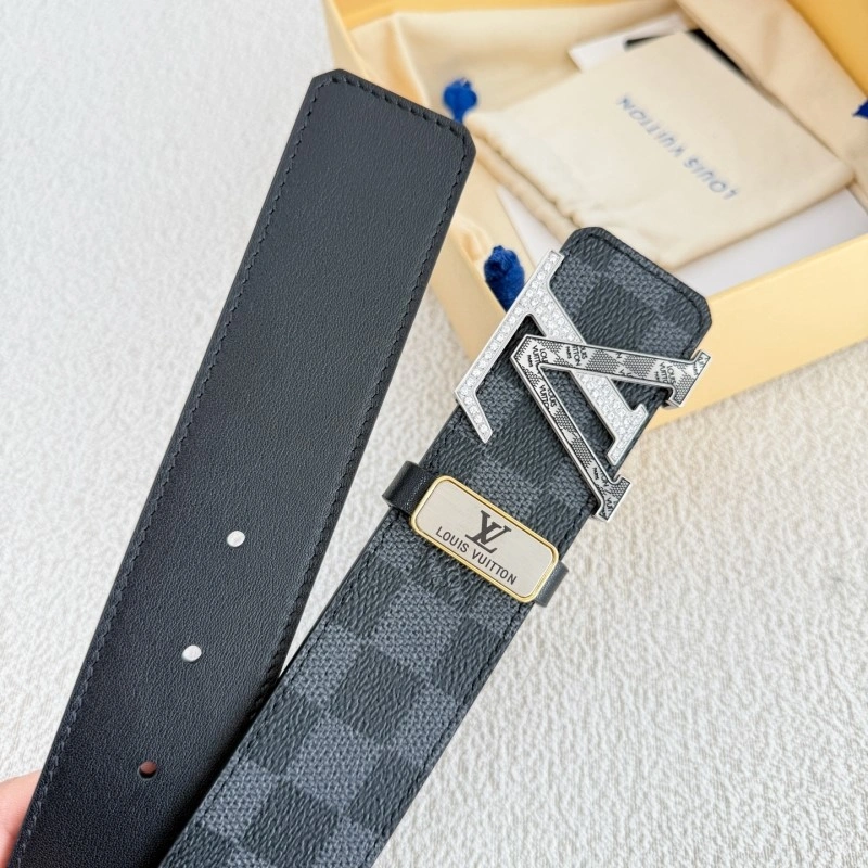 Bright Louis Vuitton Belts 298002