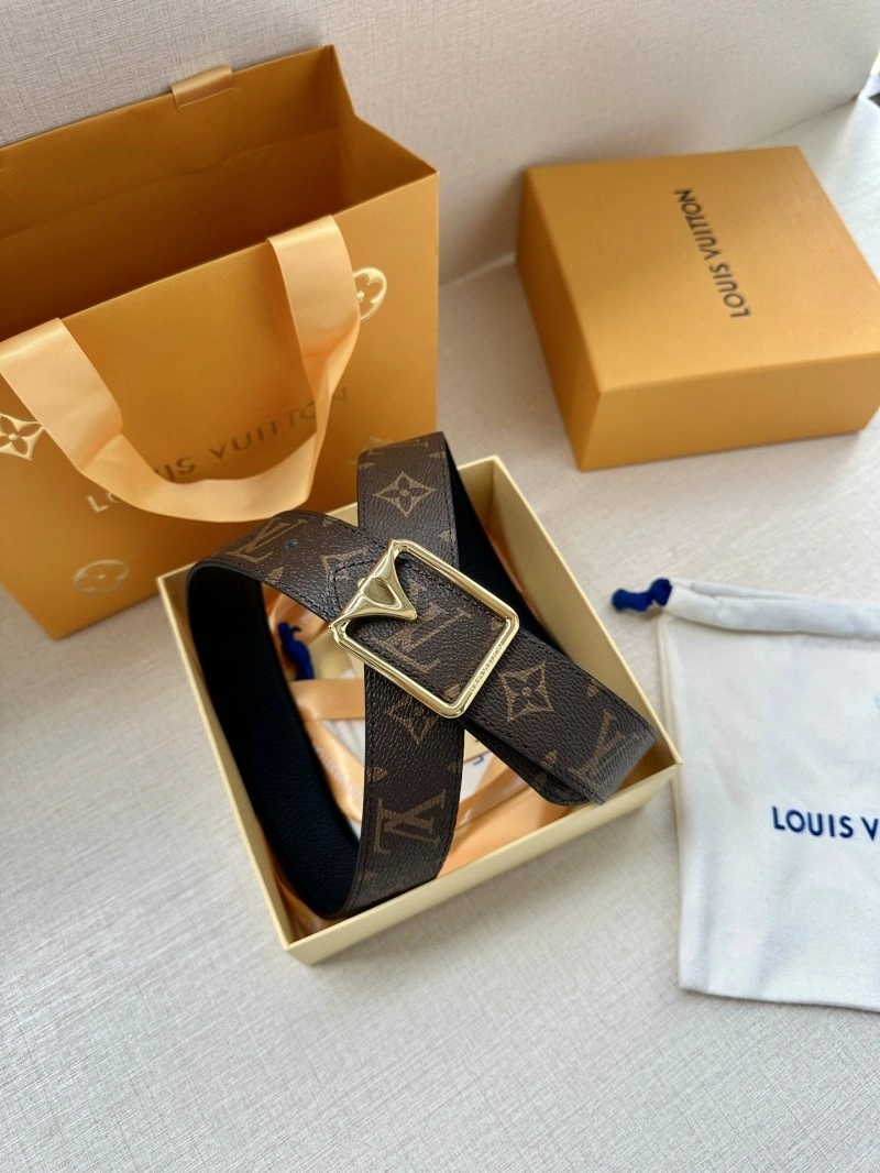 Versatile Louis Vuitton Belts 297971