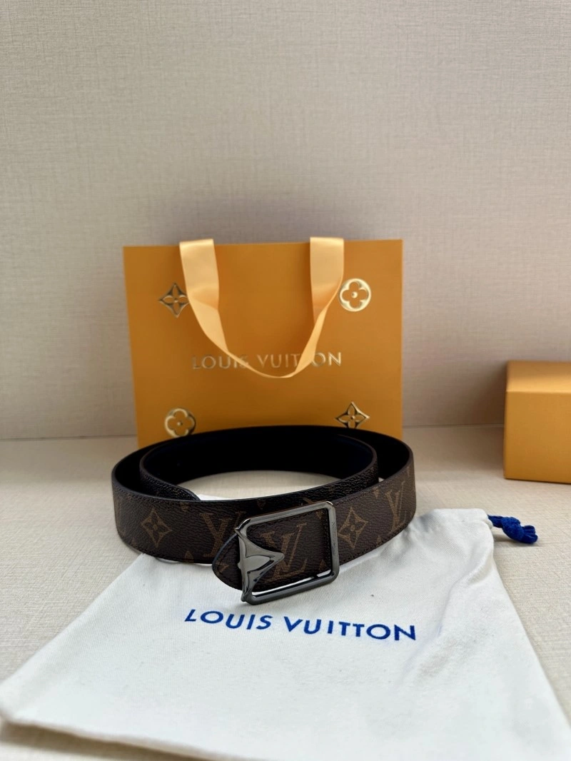 Versatile Louis Vuitton Belts 297971
