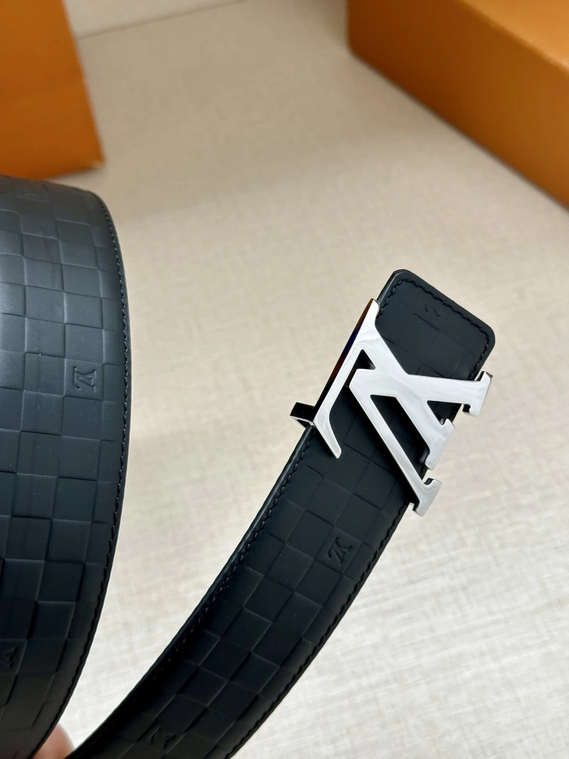 Compact Louis Vuitton Belts 297937