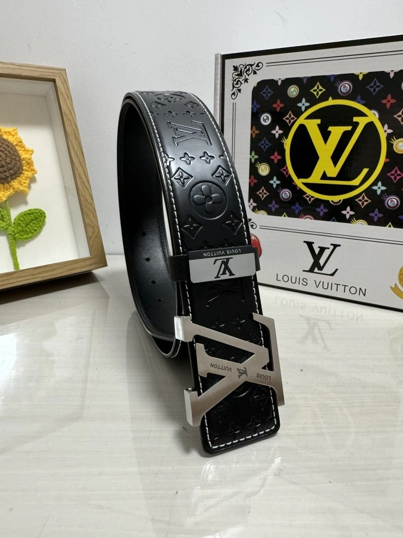 Compact Louis Vuitton Belts 297922