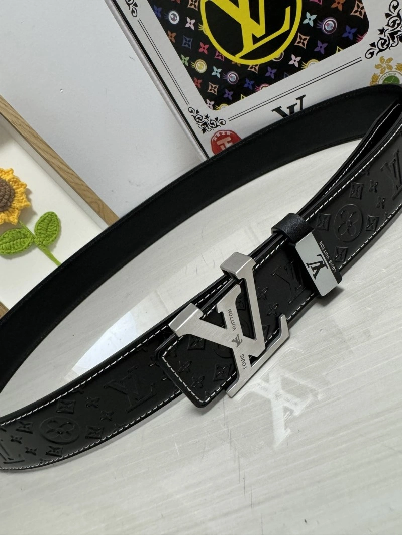 Compact Louis Vuitton Belts 297922