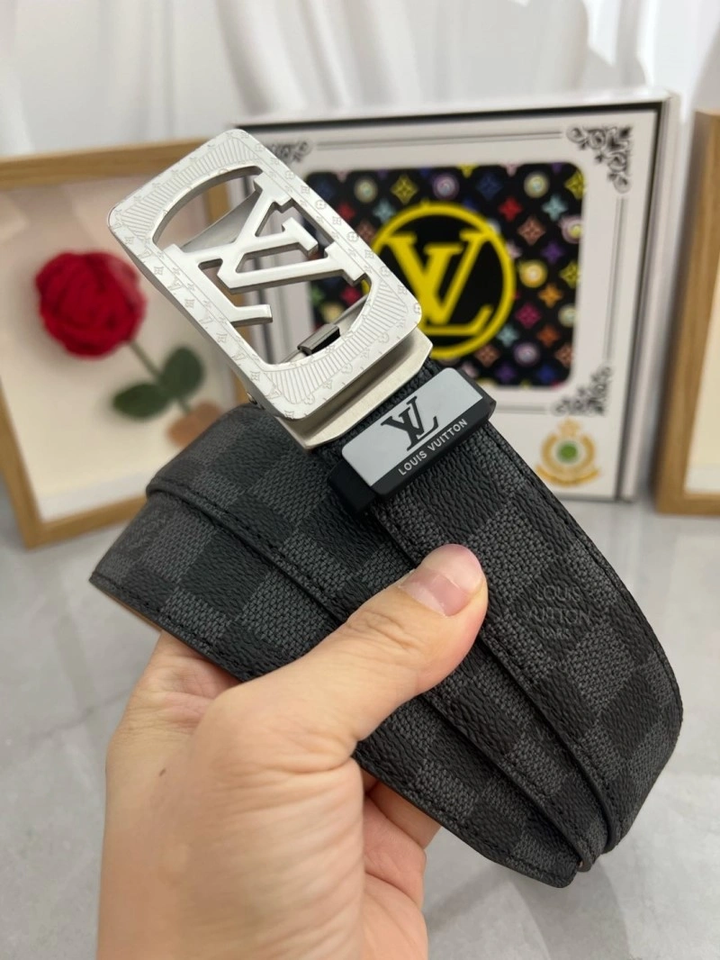 WellDesigned Louis Vuitton Belts 297908