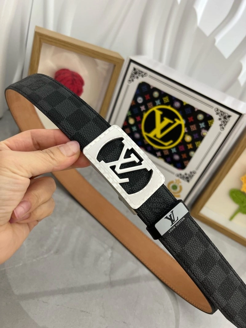 WellDesigned Louis Vuitton Belts 297908