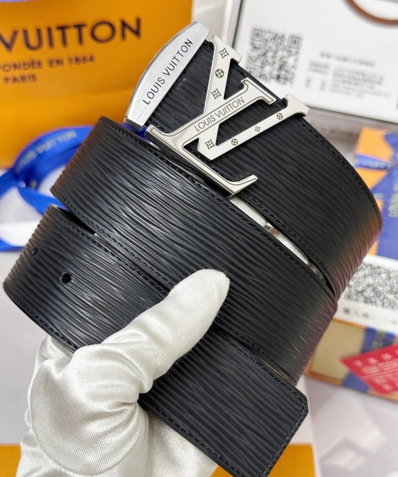 Louis Vuitton Belts ZipUp 297850