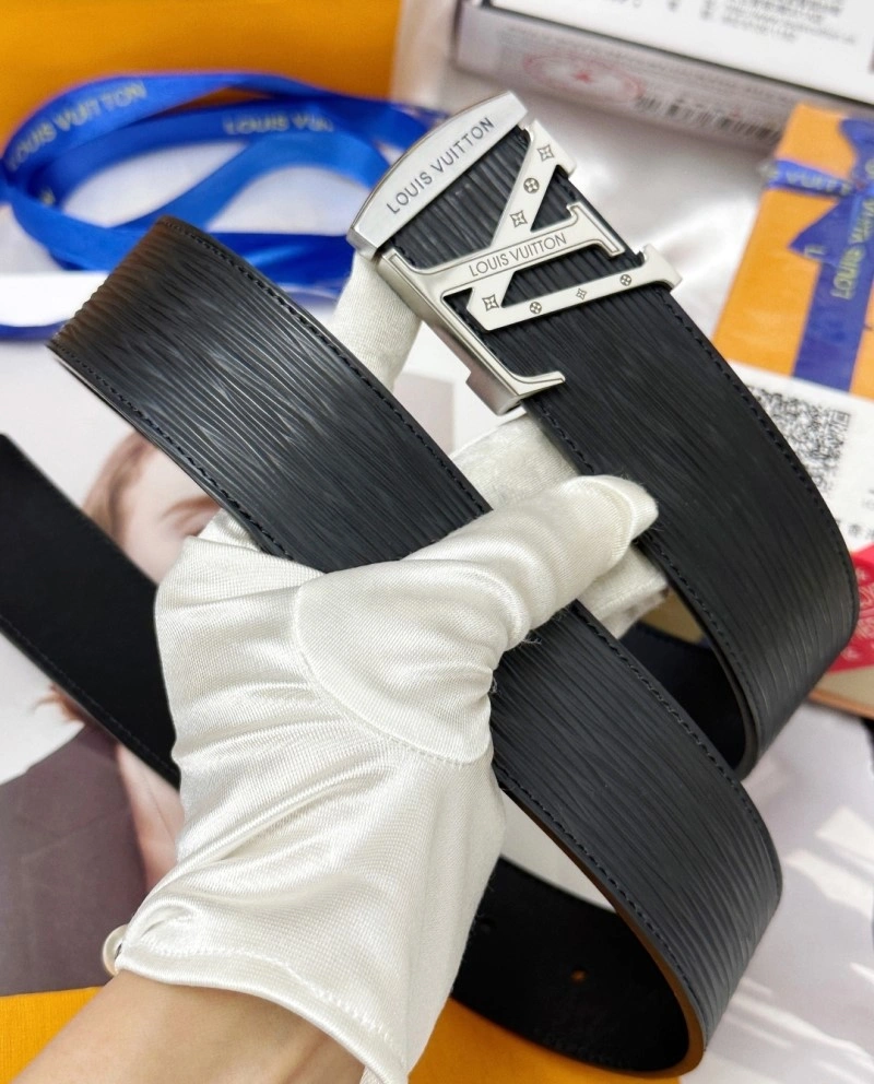 Louis Vuitton Belts ZipUp 297850