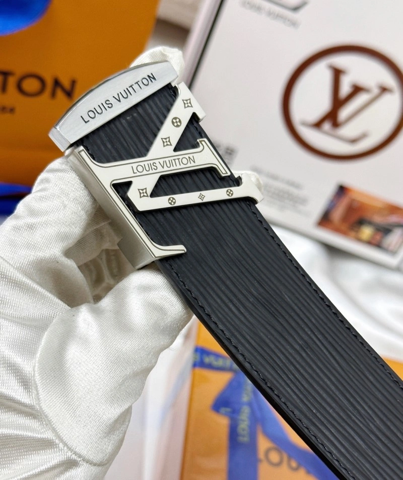 Louis Vuitton Belts ZipUp 297850