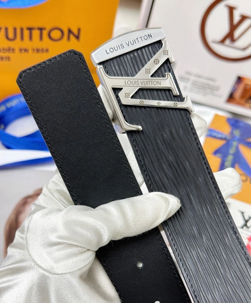 Louis Vuitton Belts ZipUp 297850