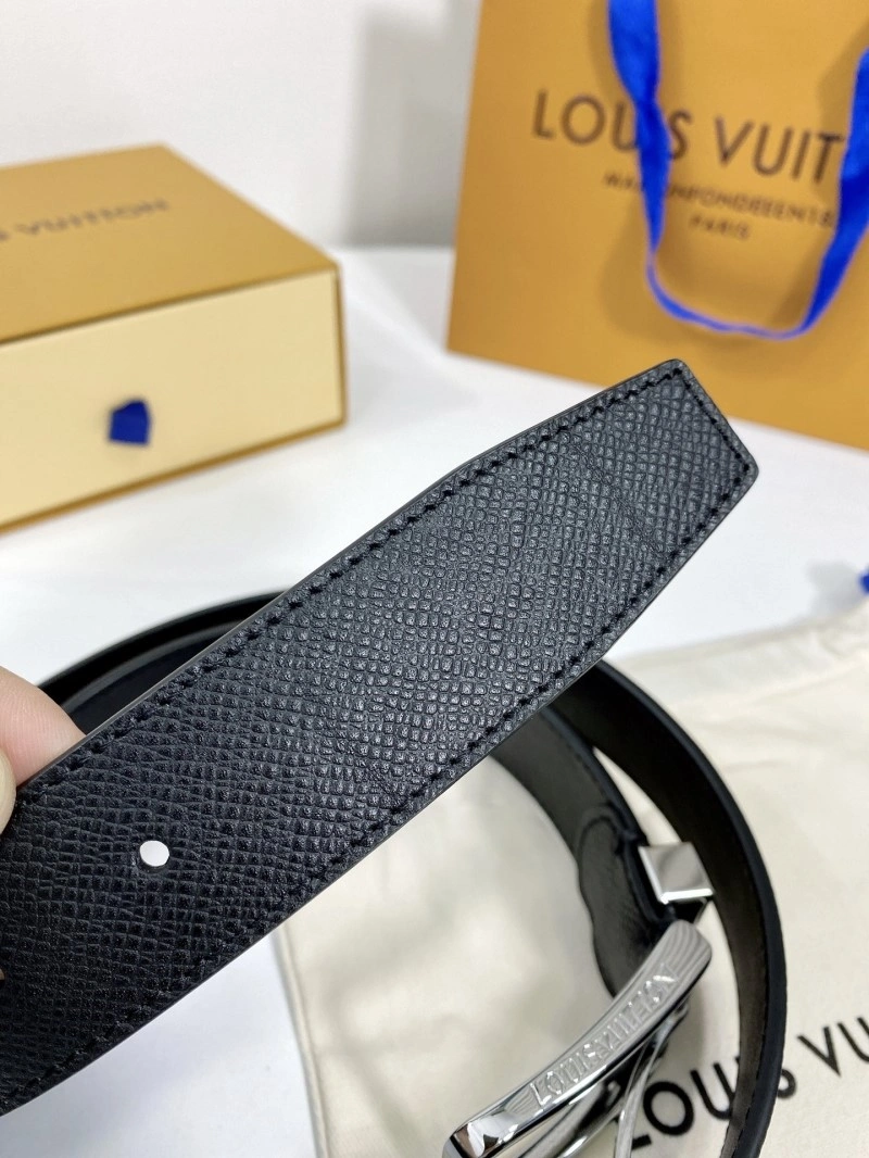 Louis Vuitton Belts UrbanChic 297843