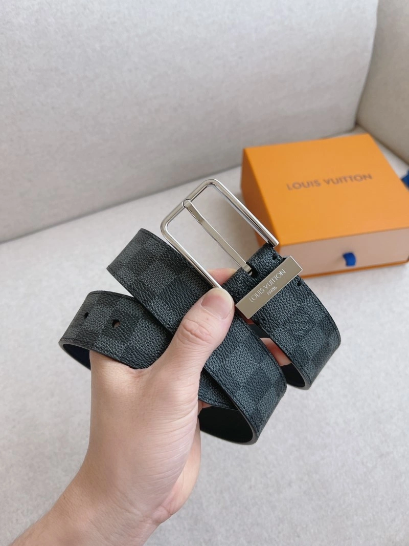 Minimalist Louis Vuitton Belts 297818