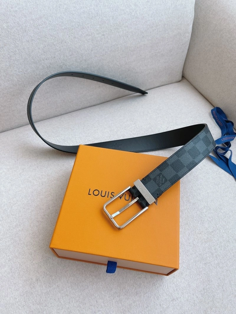 Minimalist Louis Vuitton Belts 297818
