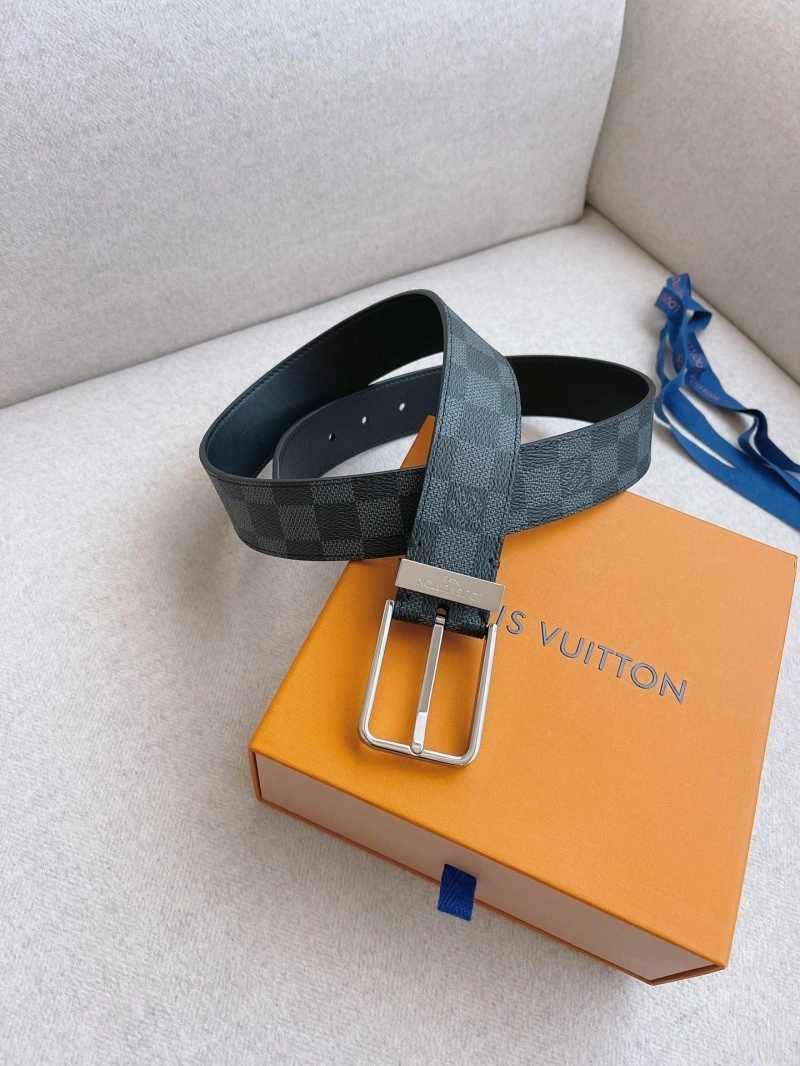 Minimalist Louis Vuitton Belts 297818