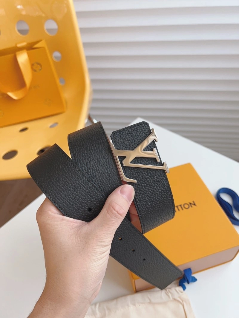 Minimalist Louis Vuitton Belts 297808