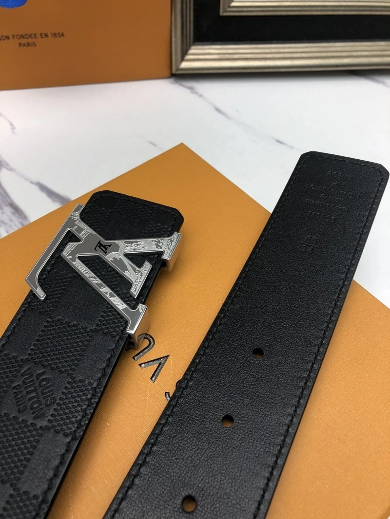 TechFriendly Louis Vuitton Belts 297793