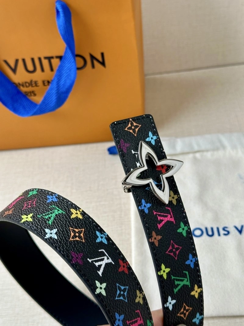 EyeCatching Louis Vuitton Belts 297761