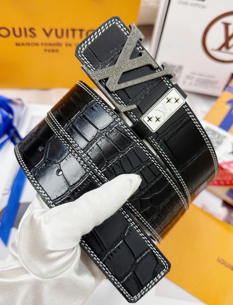Unique Louis Vuitton Belts 297764