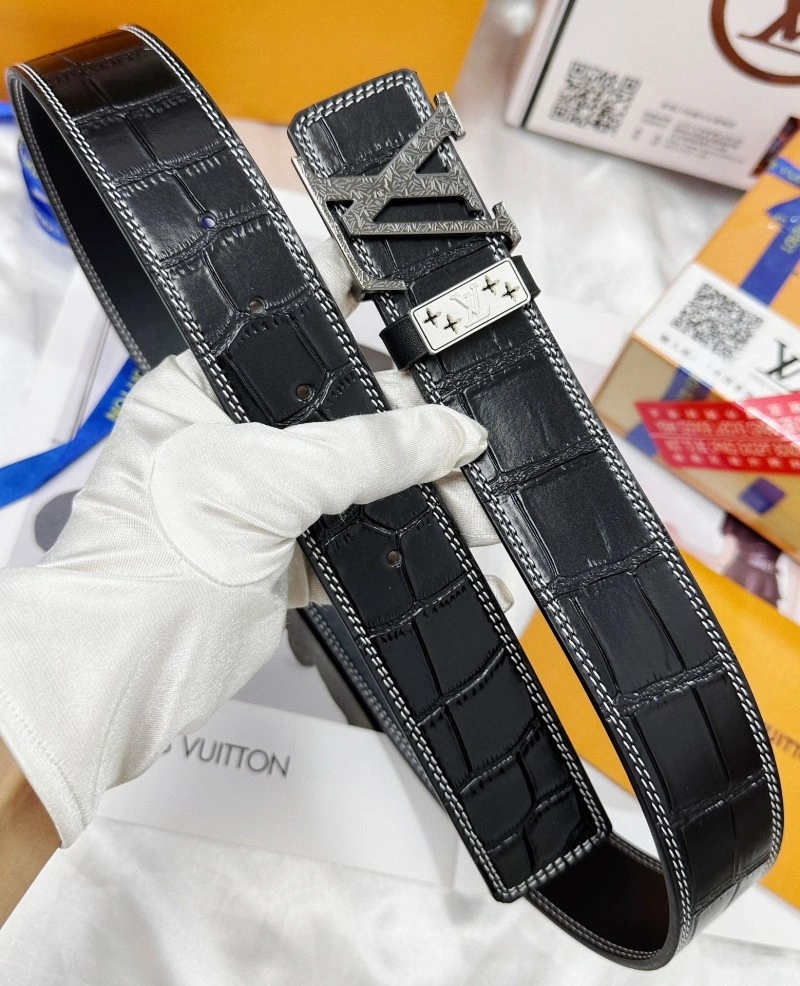 Unique Louis Vuitton Belts 297764