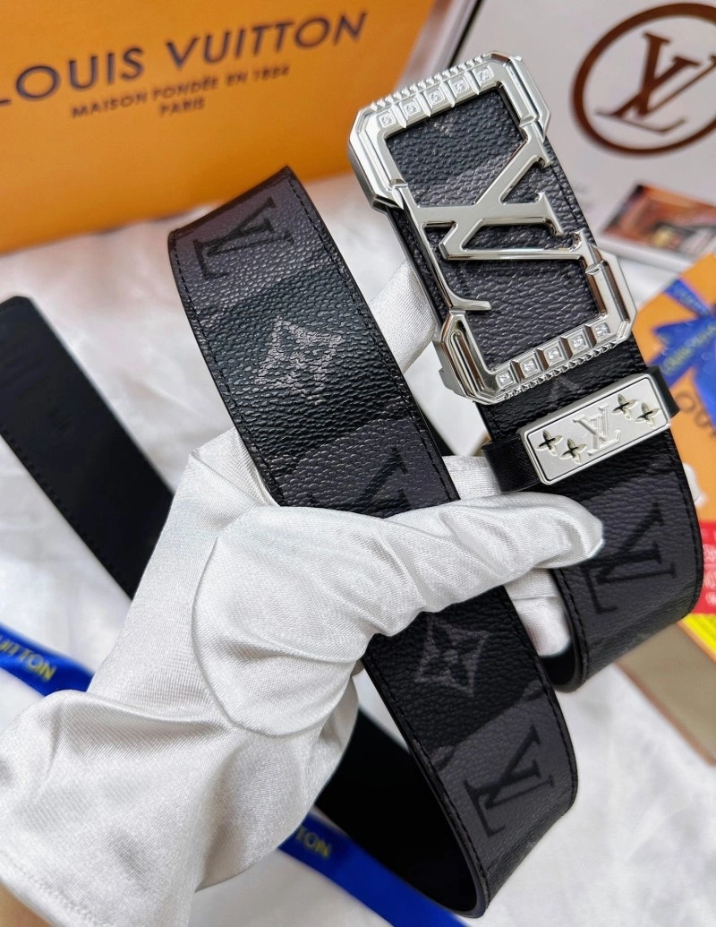 Louis Vuitton Belts Practical 297660