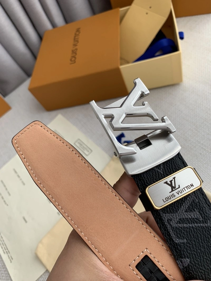 Functional Louis Vuitton Belts 297675