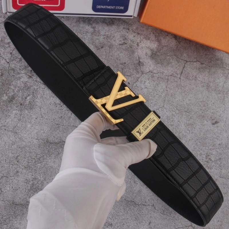 Versatile Louis Vuitton Belts 297674