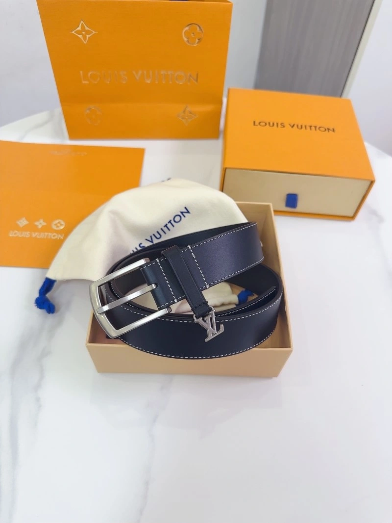 Versatile Louis Vuitton Belts 297606