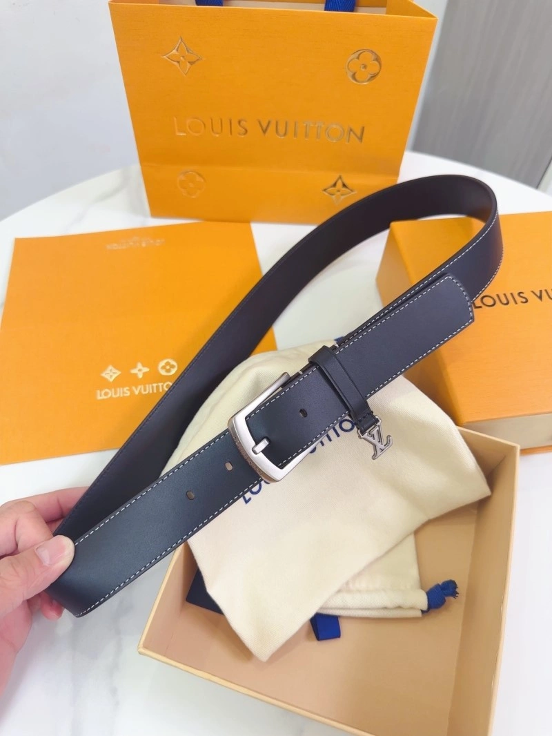 Versatile Louis Vuitton Belts 297606
