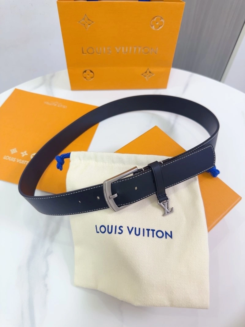 Versatile Louis Vuitton Belts 297606
