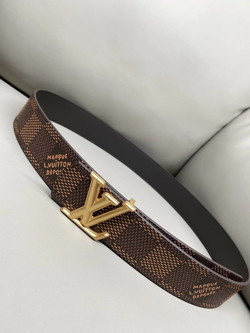Versatile Louis Vuitton Belts 297410