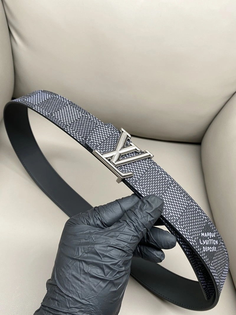 Resilient Louis Vuitton Belts 297425