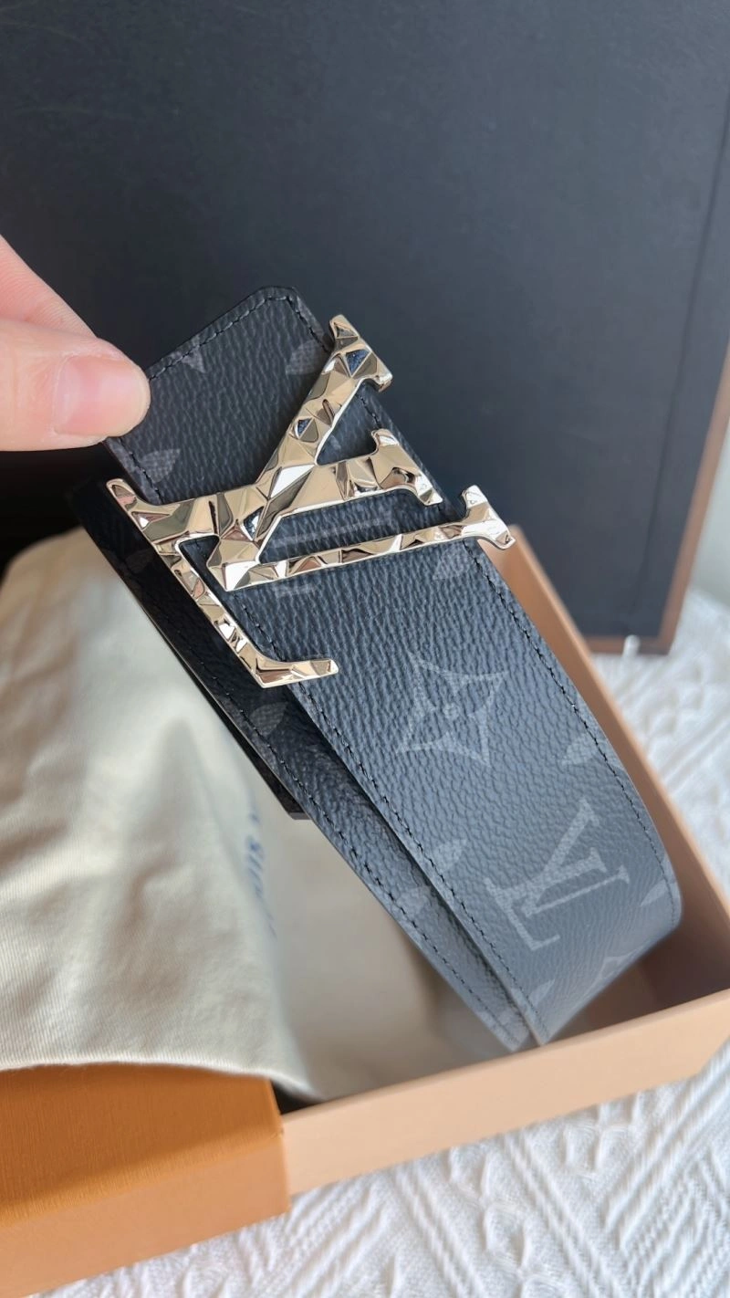 Bold Louis Vuitton Belts 302262