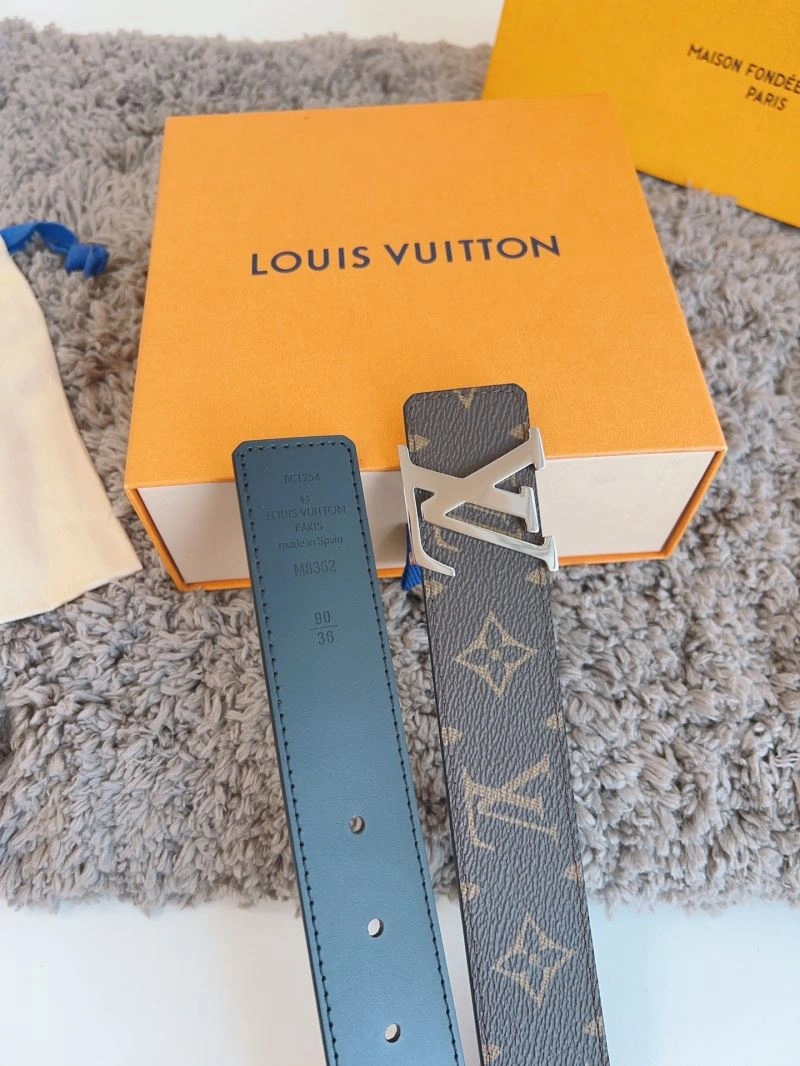 Effortless Louis Vuitton Belts 302220