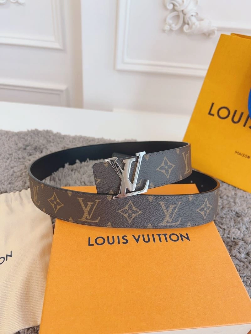 Effortless Louis Vuitton Belts 302220