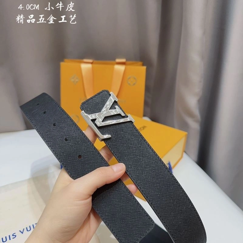 WellDesigned Louis Vuitton Belts 302211