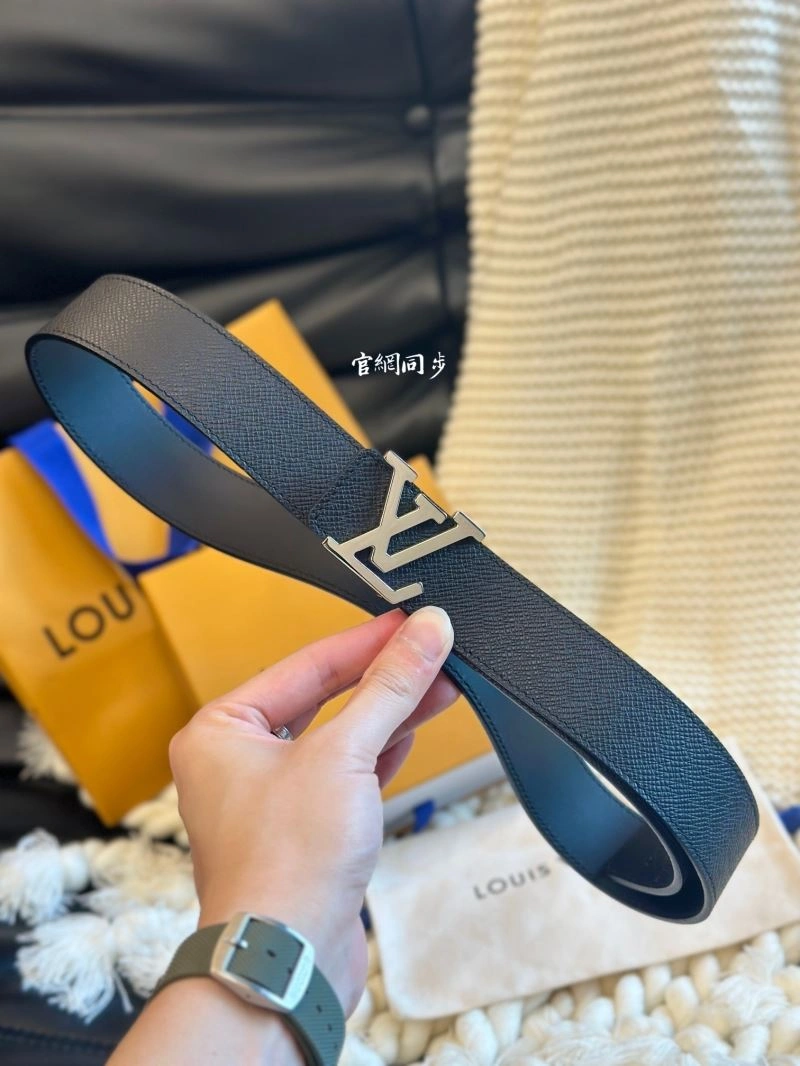 Modern Louis Vuitton Belts 302184
