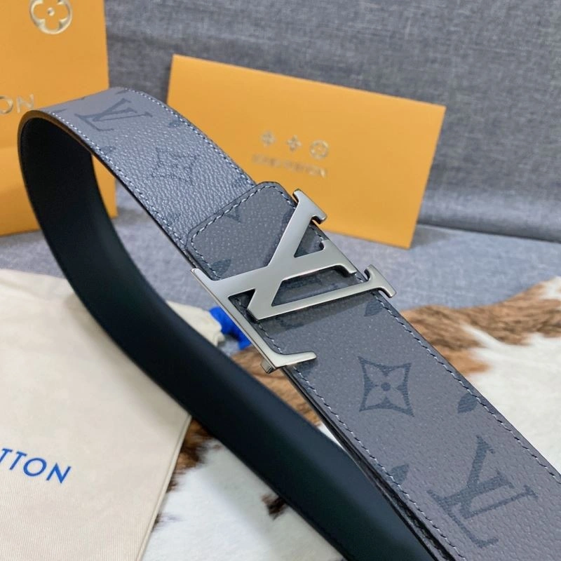 Bright Louis Vuitton Belts 302103