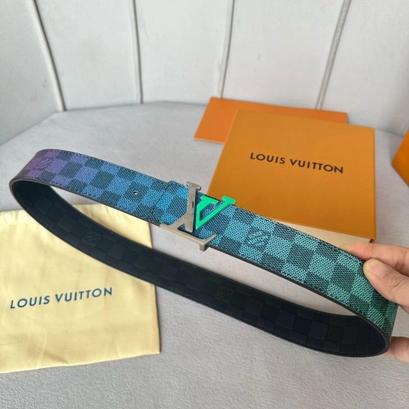 Compact Louis Vuitton Belts 302023