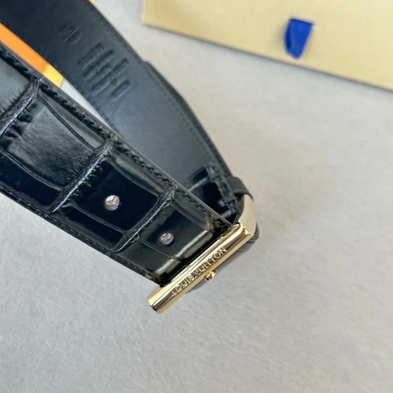 Seasonal Louis Vuitton Belts 302022