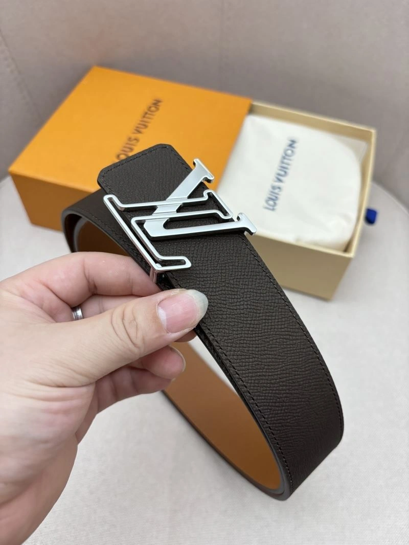 Versatile Louis Vuitton Belts 301949